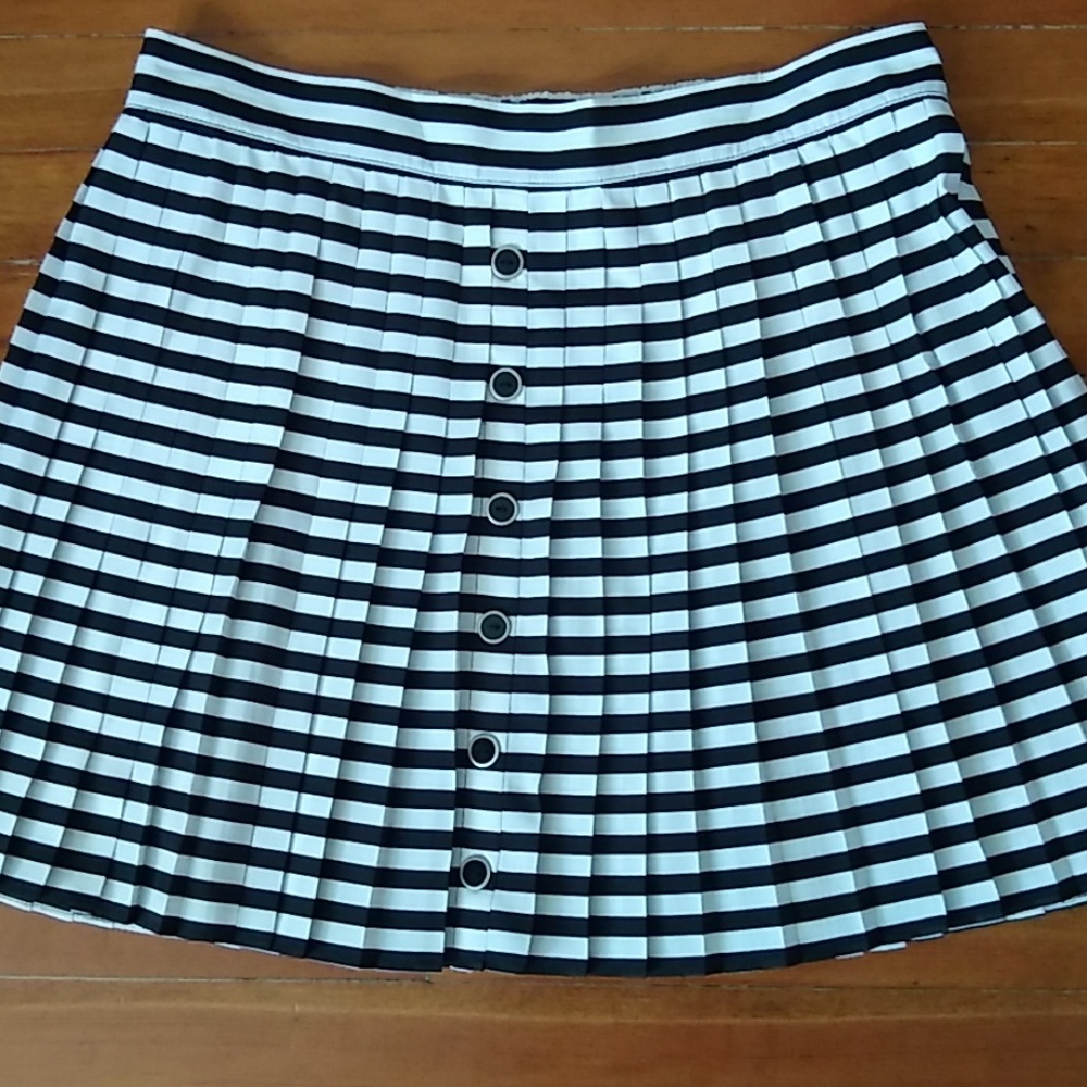 Candies pleated skirt, NWOT